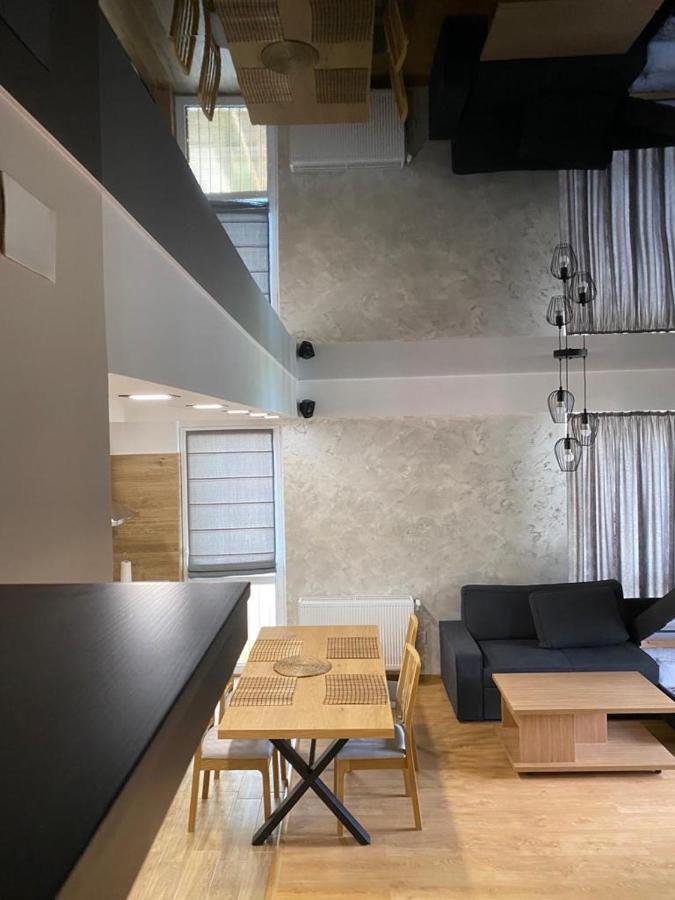 Criss Apartament Sinaia Esterno foto