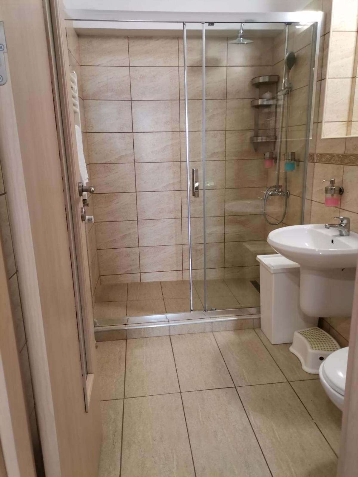 Criss Apartament Sinaia Esterno foto